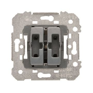 Conmutador y pulsador 16 a + 10 a 250 v~