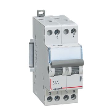 Conmutador 2 posiciones - 2 contactos 32a - 400 v~ - 1 módulo