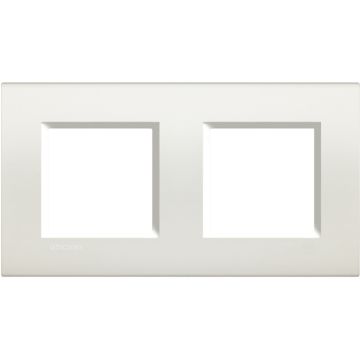 Placa embellecedora livinglight de color blanco - 2 x 2 módulos