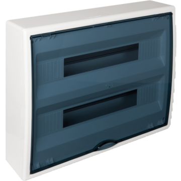 Caja de distribución de superficie para 36+4 elementos. Puerta fumé.