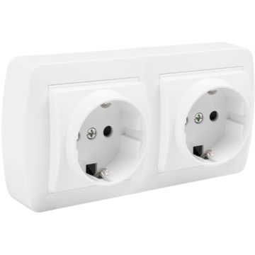Base fija doble 2P+T, 16A 250V~. De superficie.